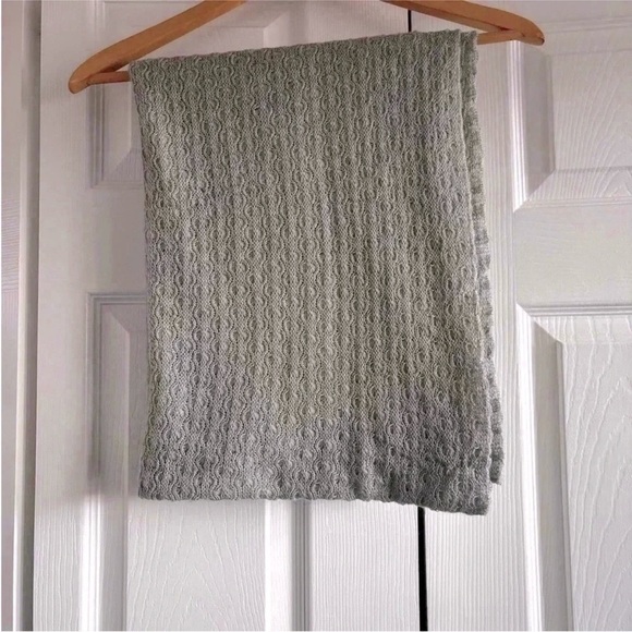 Macy’s Gray Knit Infinity Scarf - Picture 5 of 6